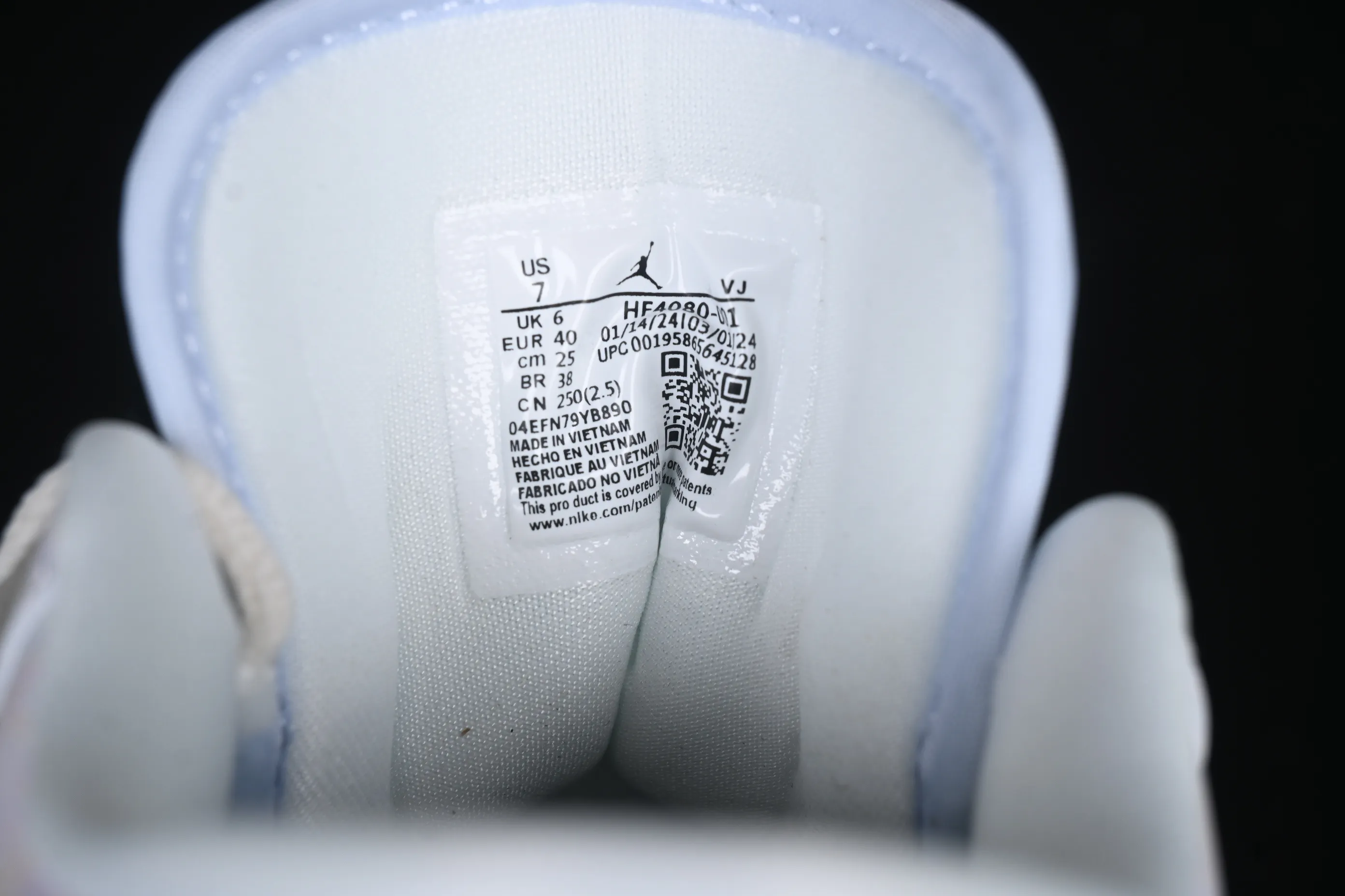 All Categories Air Jordan Jordan Series Basketball Shoes Air Jordan 1 Low Air Jordan 1 Low "Year of the Snake 2025" AJ1 Joe 1 Beige Symphony Pearlescent Low-top Cultural Basketball Shoes HF4080-001